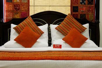 Oyo Premium Rajouri Garden Janta Market 新德里 外观 照片