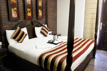 Oyo Premium Rajouri Garden Janta Market 新德里 外观 照片